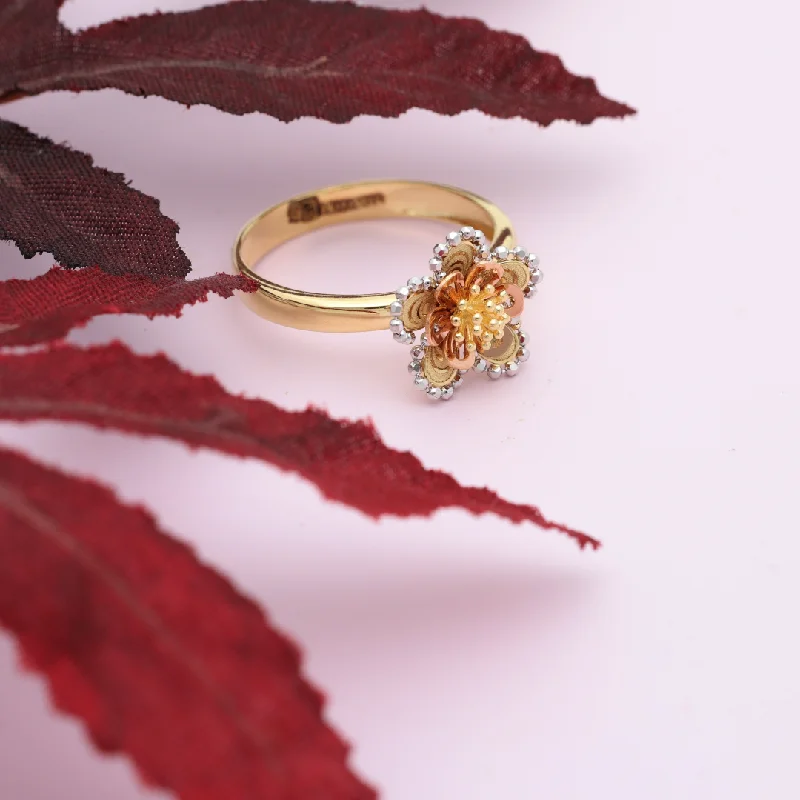 Ladies rings with leaf designs -Gold Stud Flower Shaped Ring 18KT - FKJRN18K9224