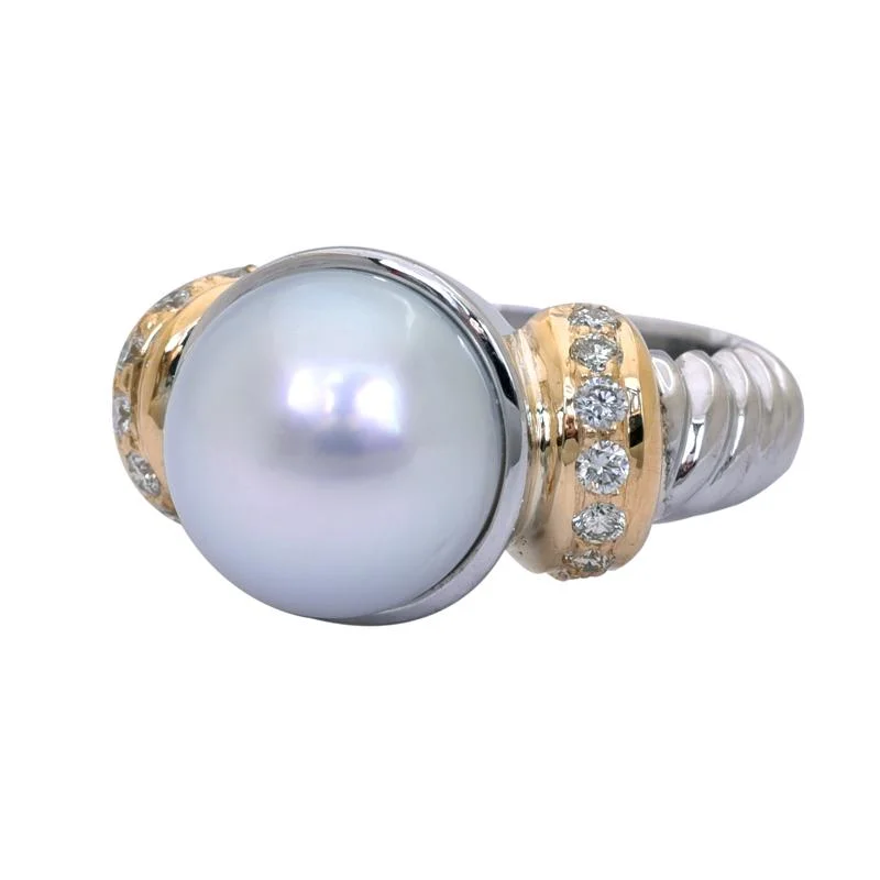 Ladies rings detailed craftsmanship -Ring- South Sea Pearl and Diamond  (24IM)