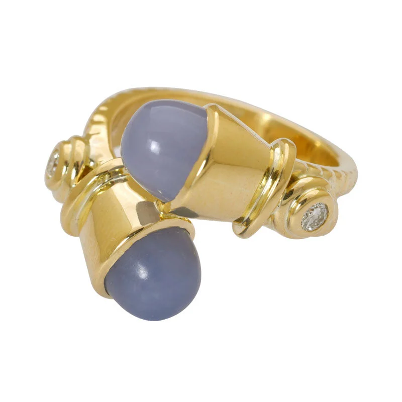 Ladies rings vintage bands -Ring- Chalcedony and Diamond in 18K Gold