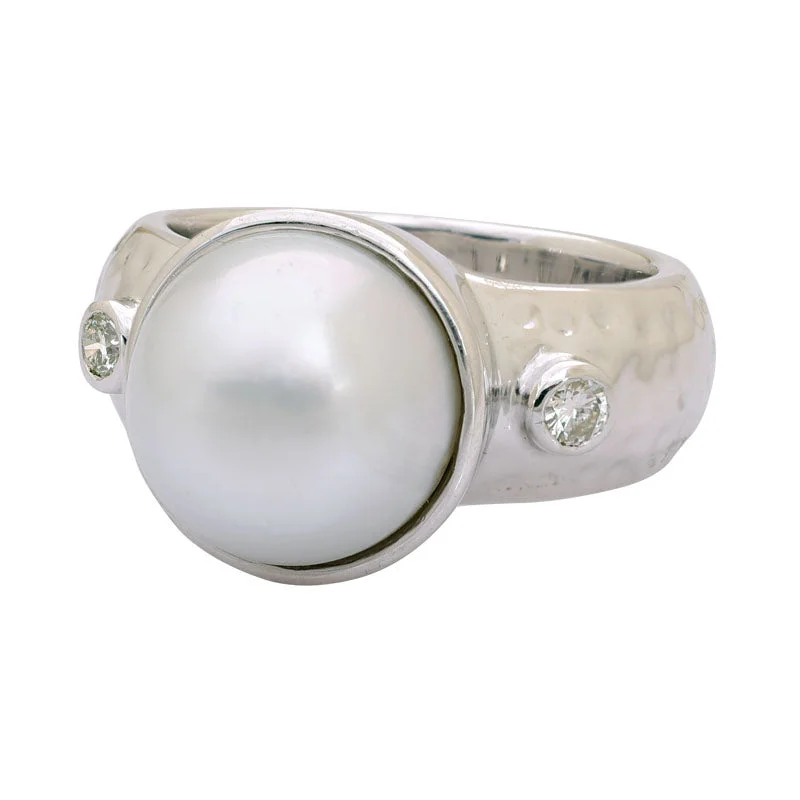 Ladies rings with dog motifs -Ring-South Sea Pearl and Diamond