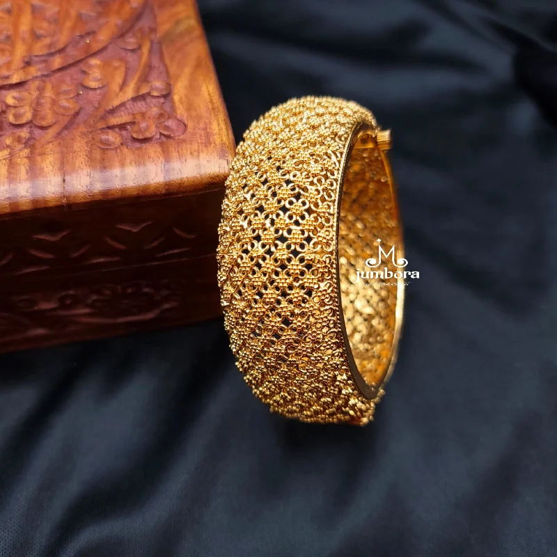 ladies-chain-gold-bracelets-Antique Gold Openable Single Bangle Bracelet